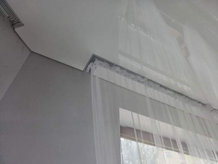Profil aluminiowy karniszowy biały 75 mm (5)